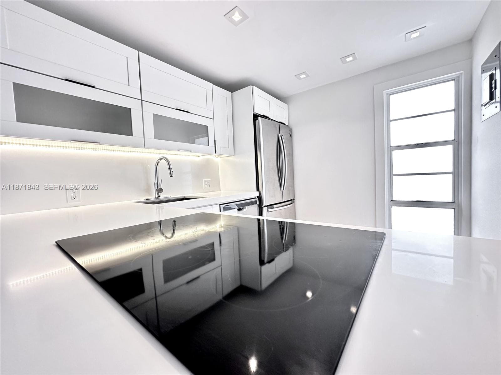 3301 N Country Club Dr # 410, Aventura, FL 33180 photo 5