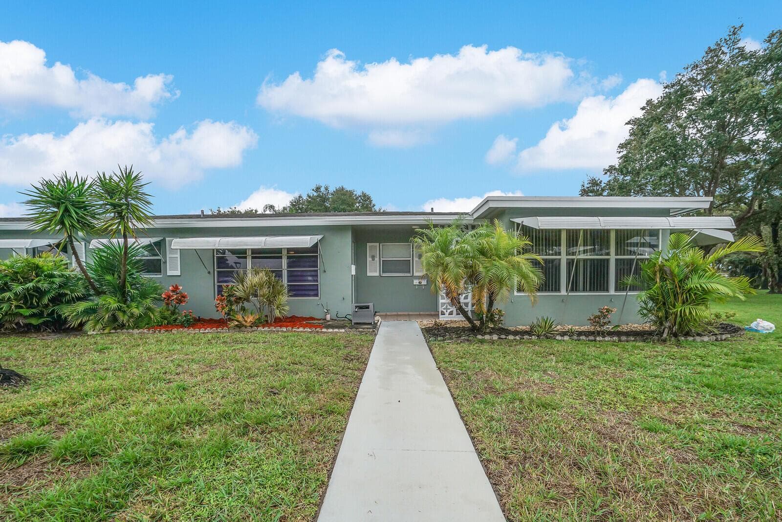 902 South Drive # C, Delray Beach, FL 33445 photo 2