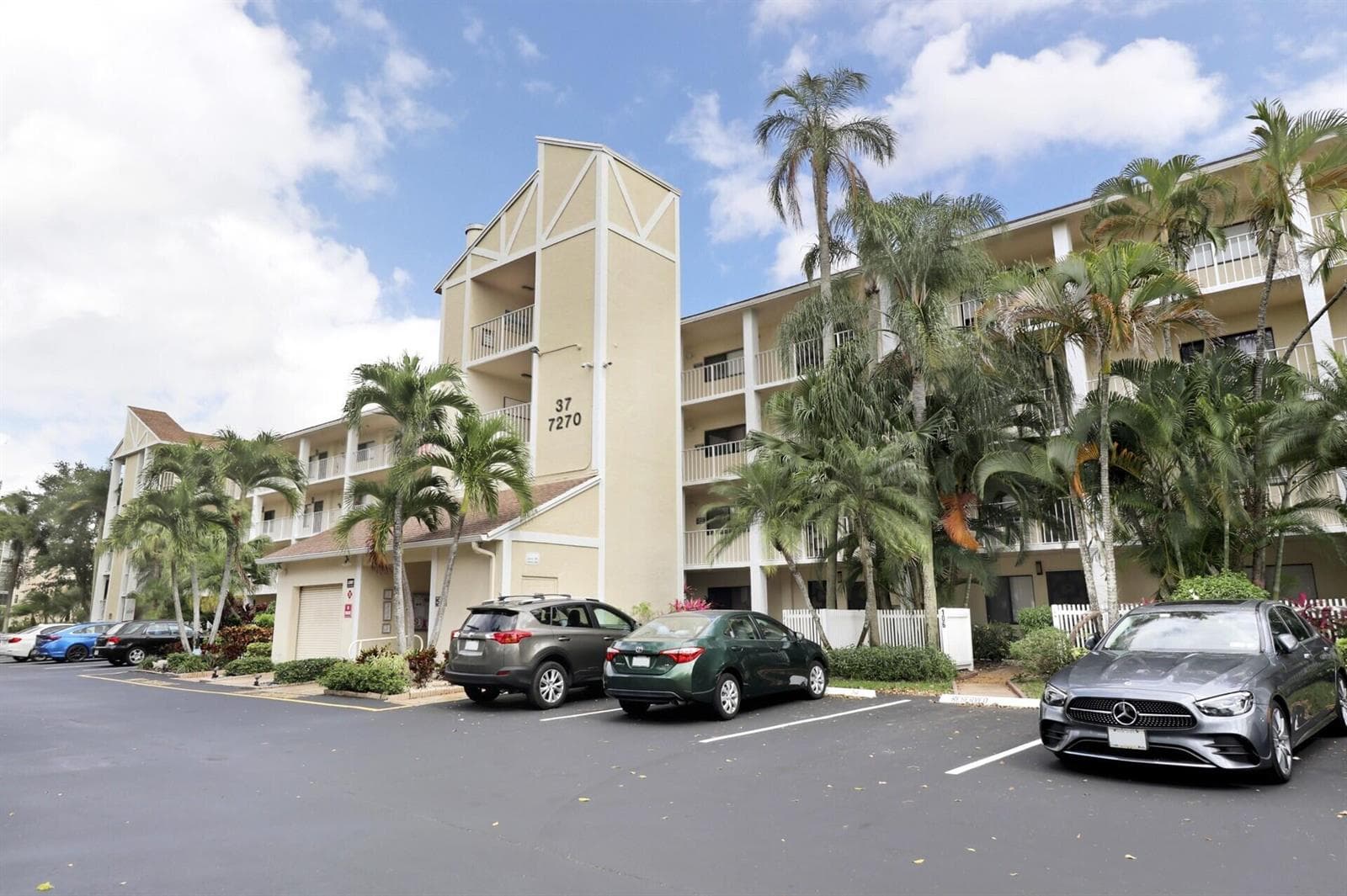 7270 Ashford Place # 106, Delray Beach, FL 33446 photo 3