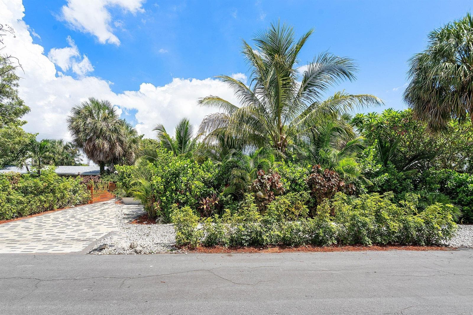 2041 NE 30th Street, Fort Lauderdale, FL 33306 photo 3