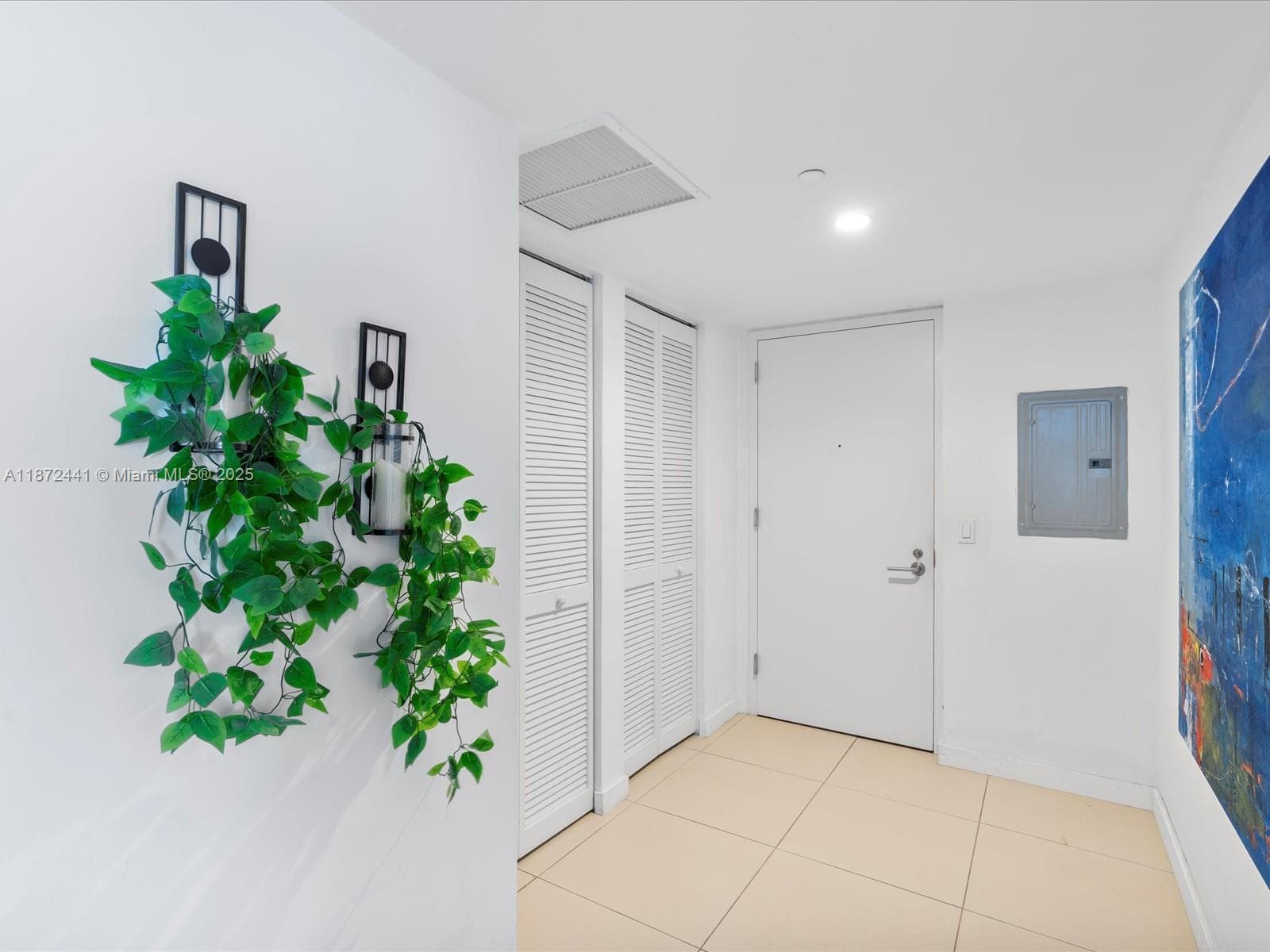 31 SE 6th St # 802, Miami, FL 33131 photo 2