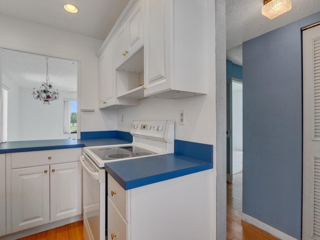 5373 SE Miles Grant Road # 208, Stuart, FL 34997 photo 2