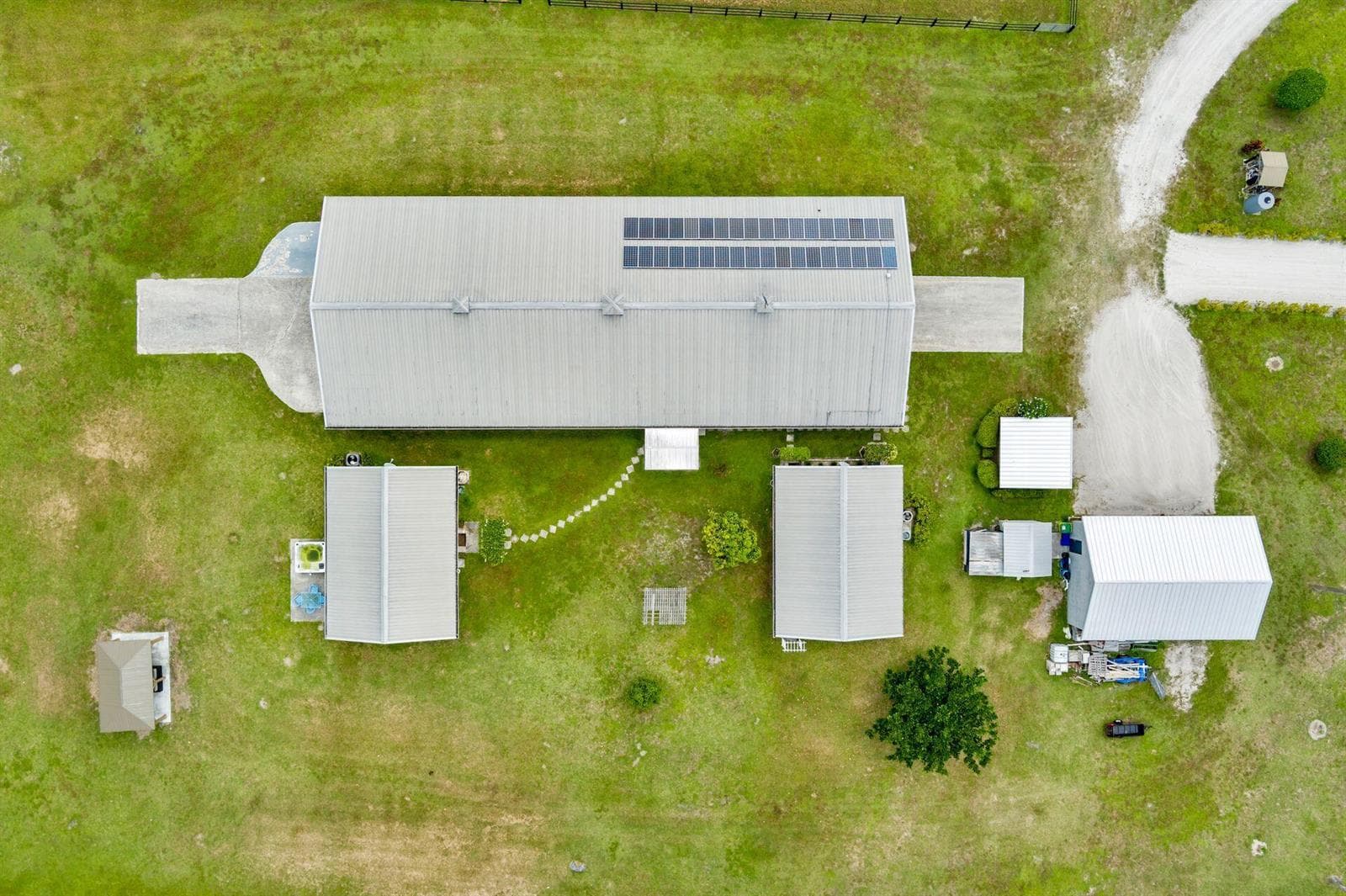 2770 E Road, FL 33470 photo 2