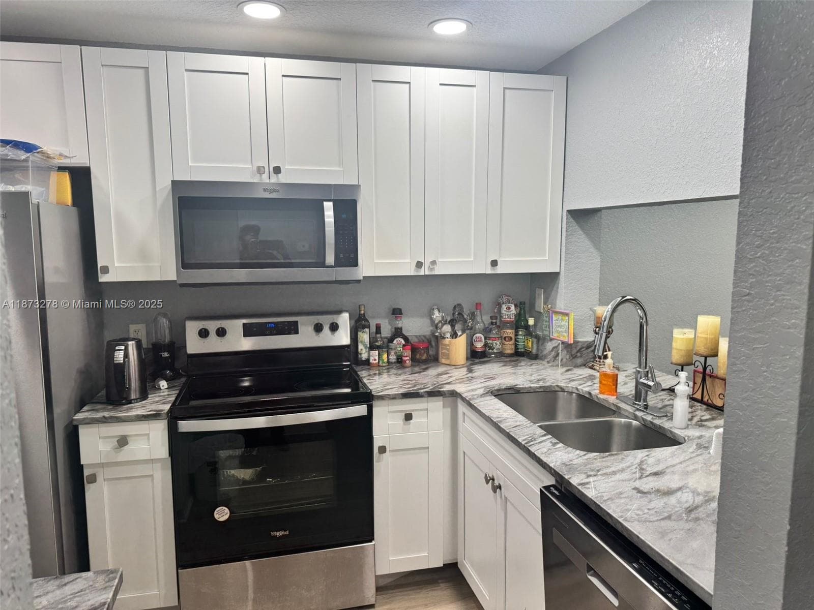 10332 Sunrise Lakes Blvd # 106, Sunrise, FL 33322 photo 5