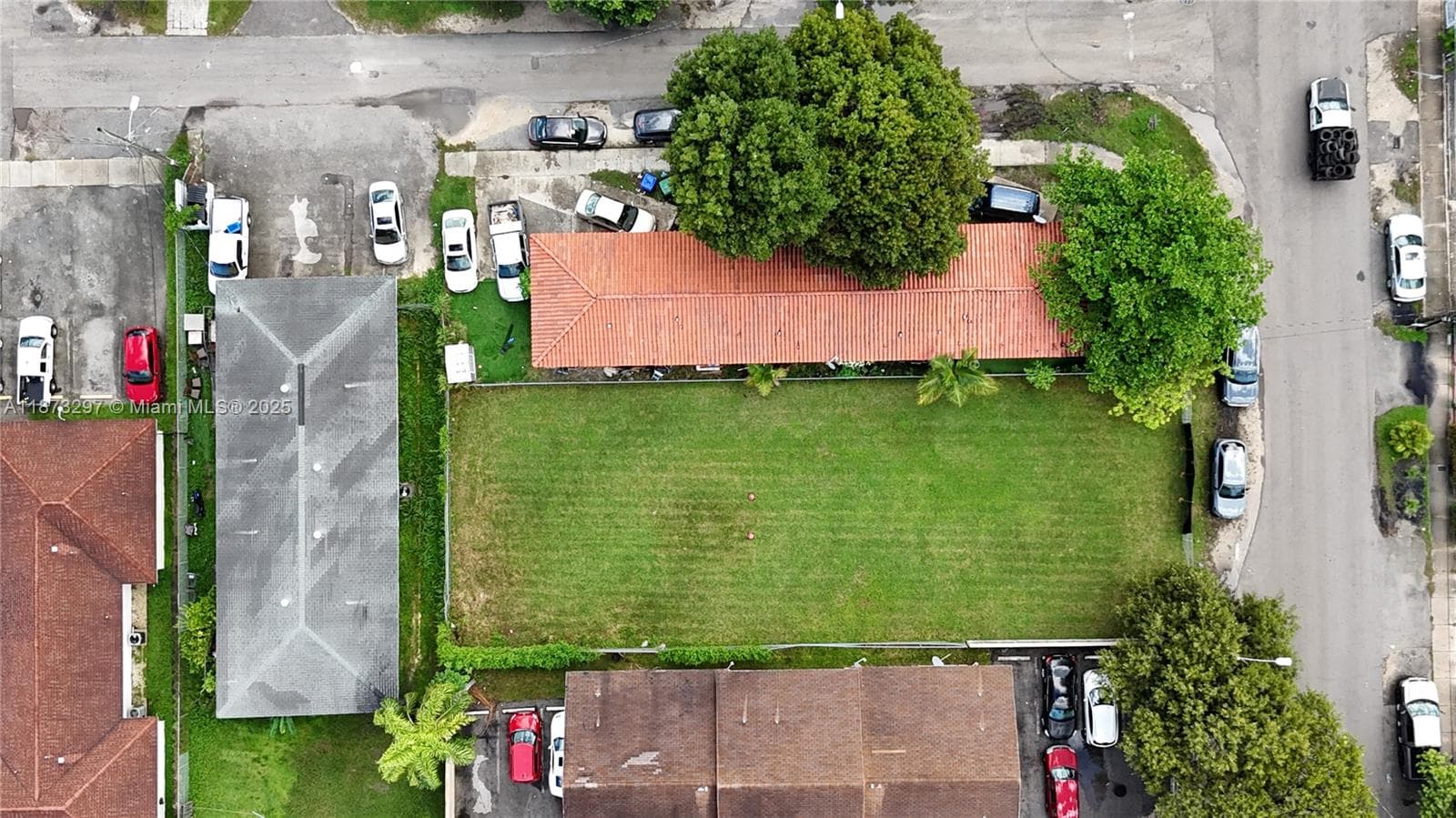 1941 NW 19th Ave, Miami, FL 33125 photo 4