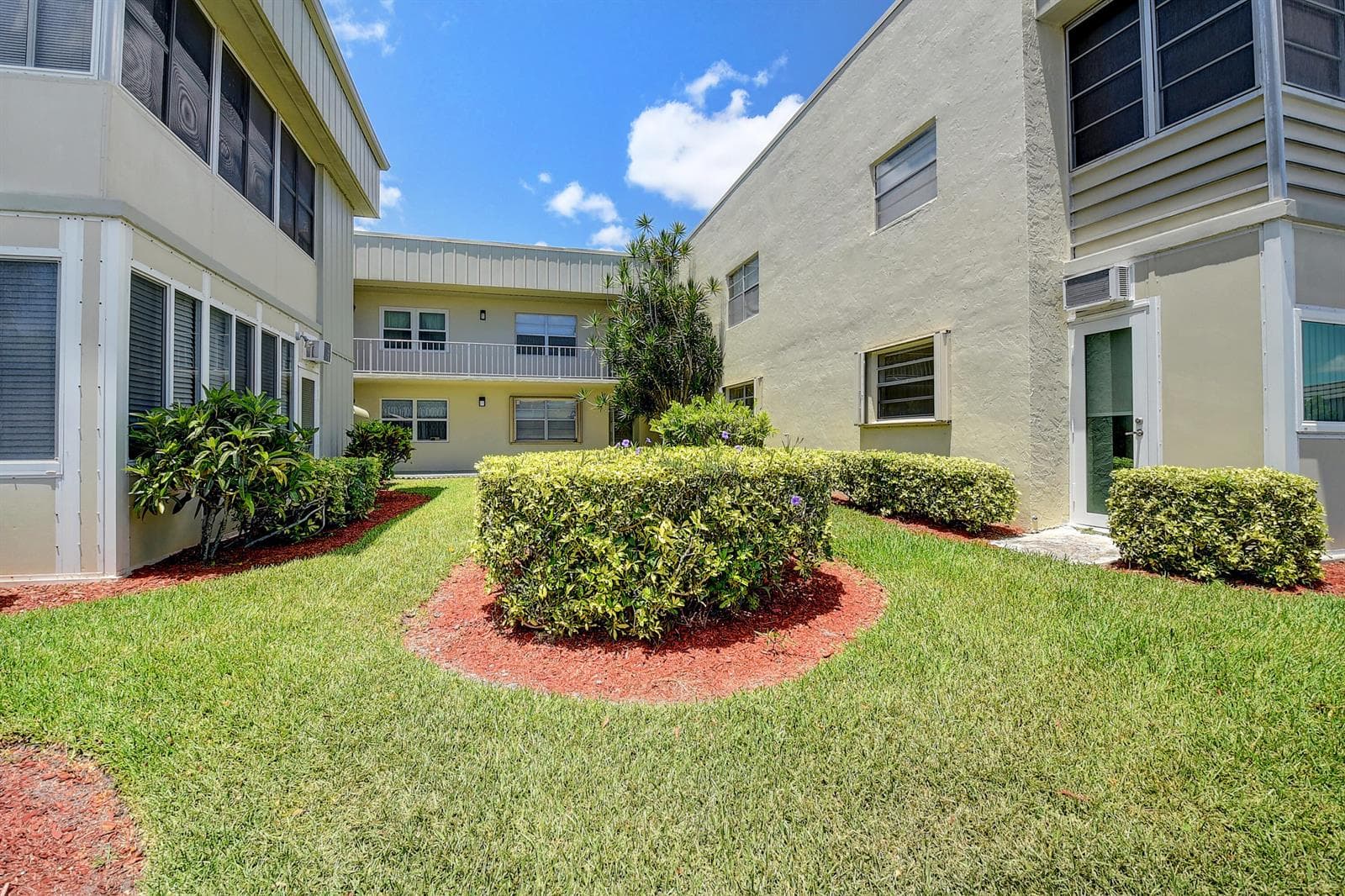 318 Monaco G # G, Delray Beach, FL 33446 photo 4