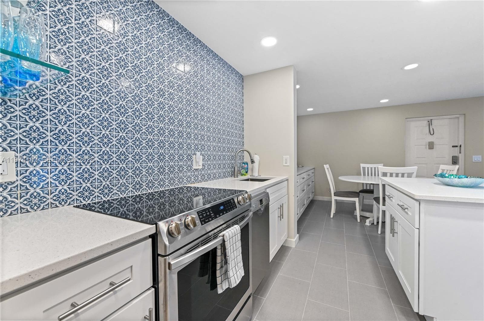 812 Sky Pine Way # C2, Green Acres, FL 33415