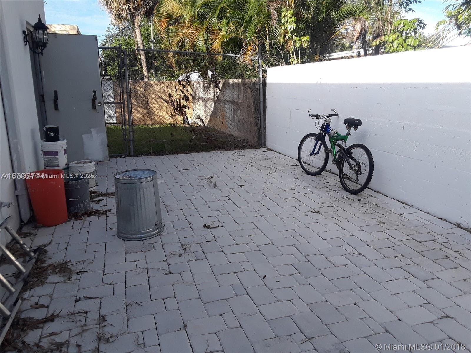 1512 NE 4th Ave, Fort Lauderdale, FL 33304 photo 2