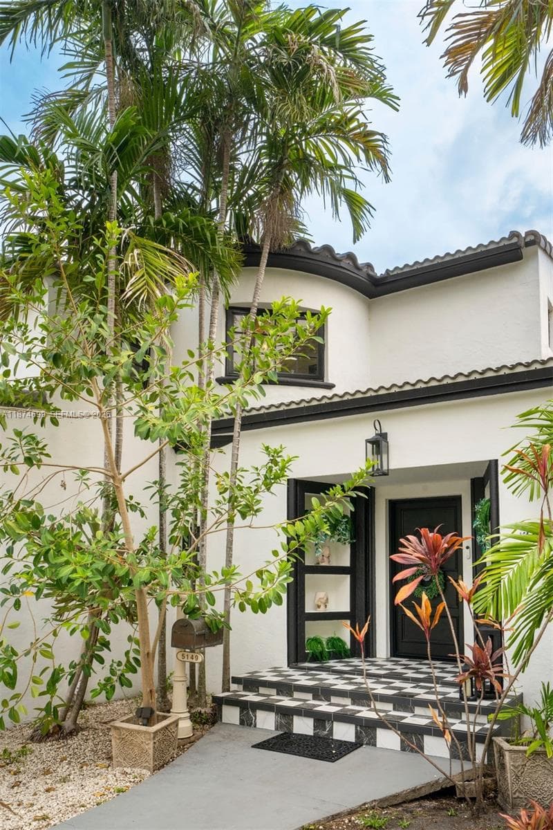 5149 Alton Rd, Miami Beach, FL 33140 photo 3