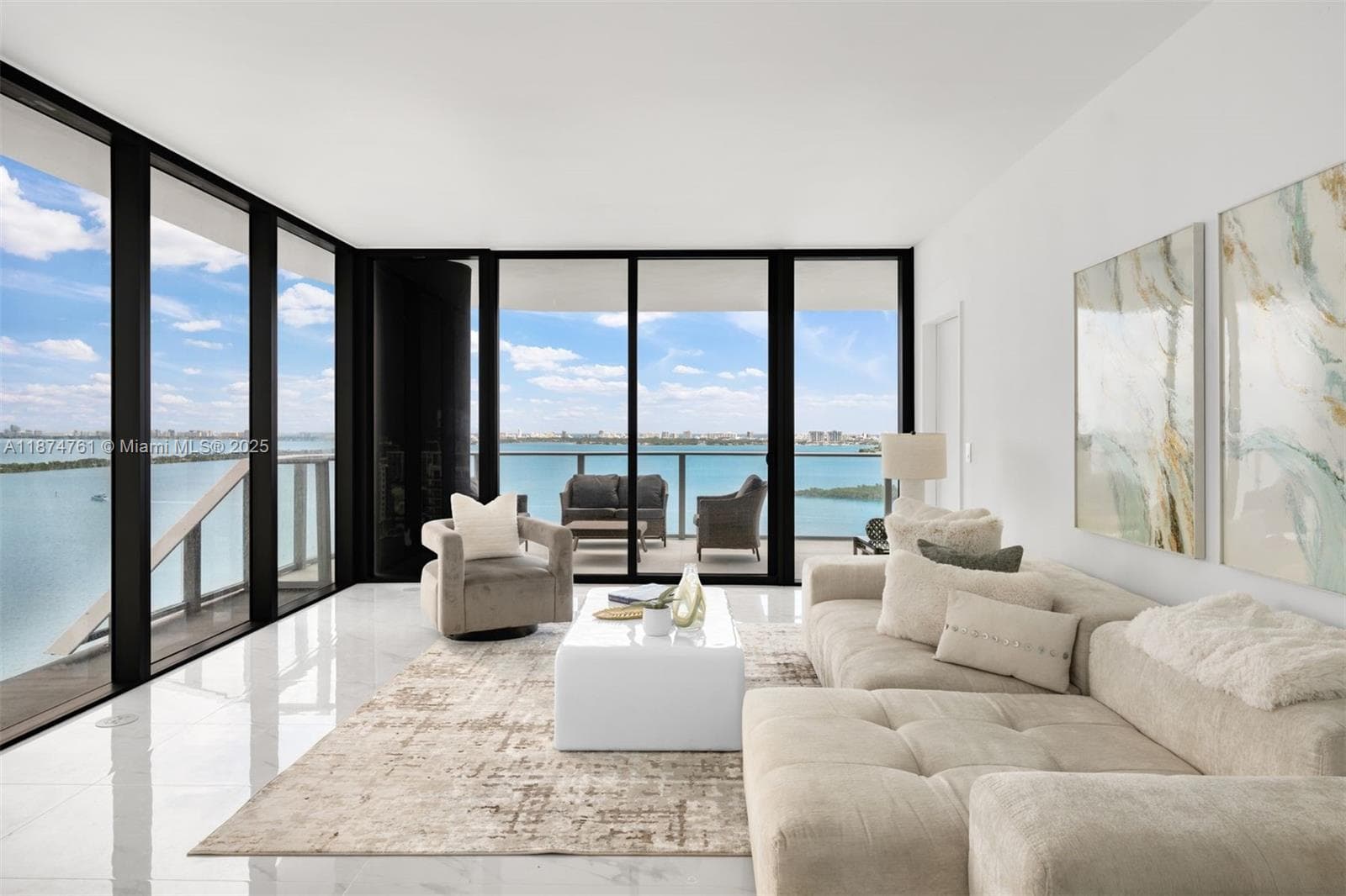 700 NE 24th St # 2201, Miami, FL 33137 photo 2