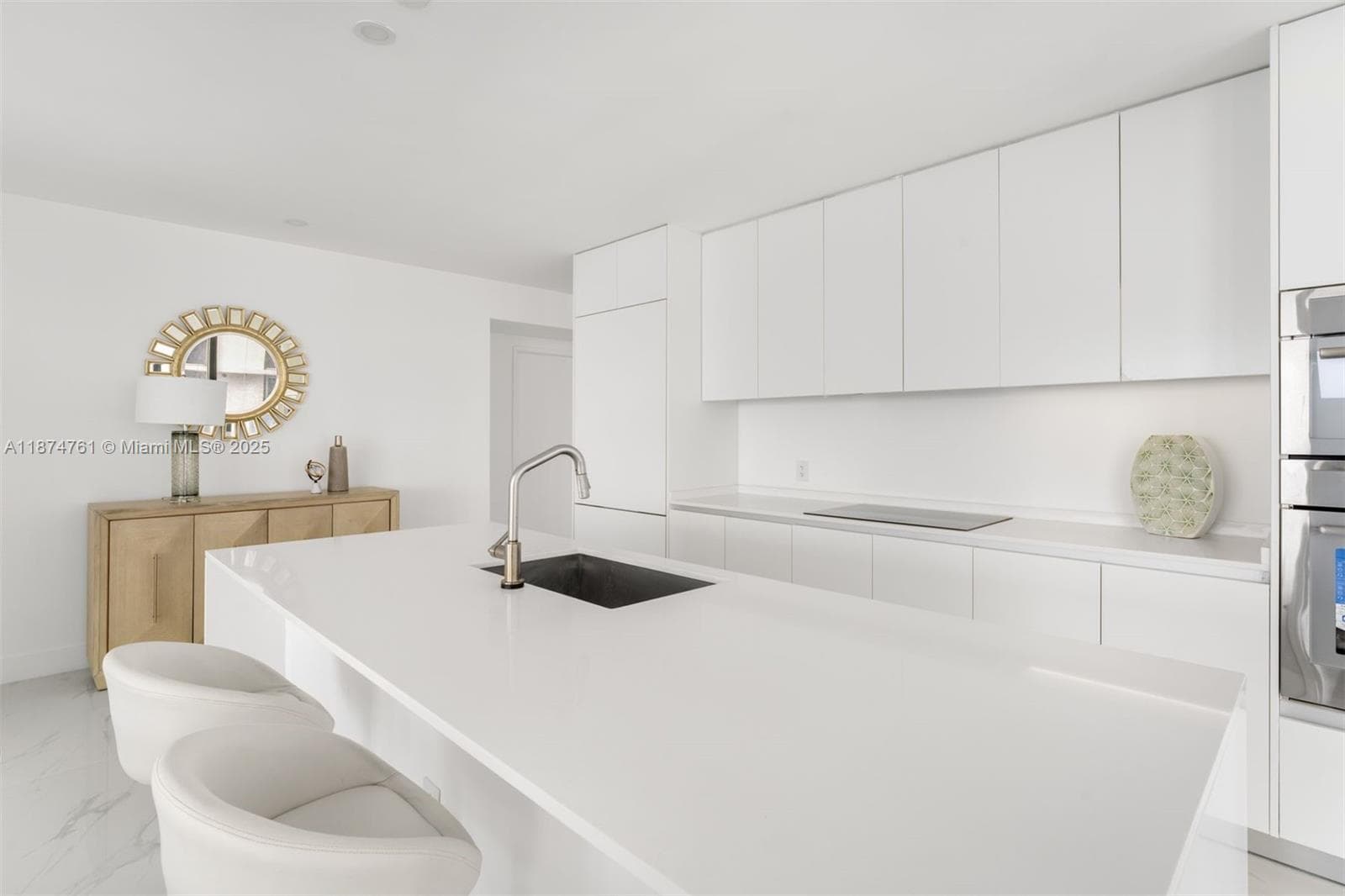 700 NE 24th St # 2201, Miami, FL 33137 photo 4