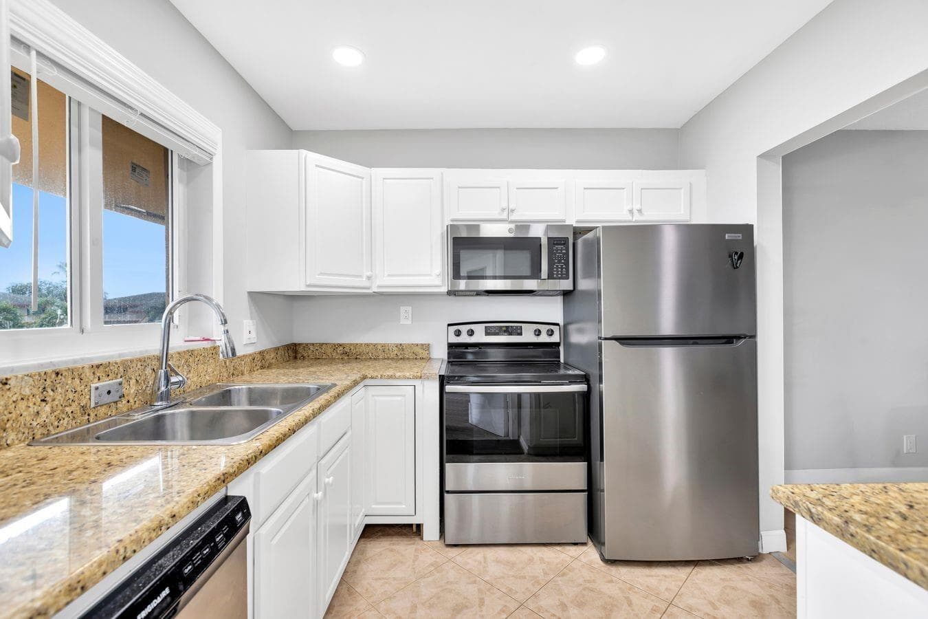 5300 Washington Street # D308, Hollywood, FL 33021 photo 5