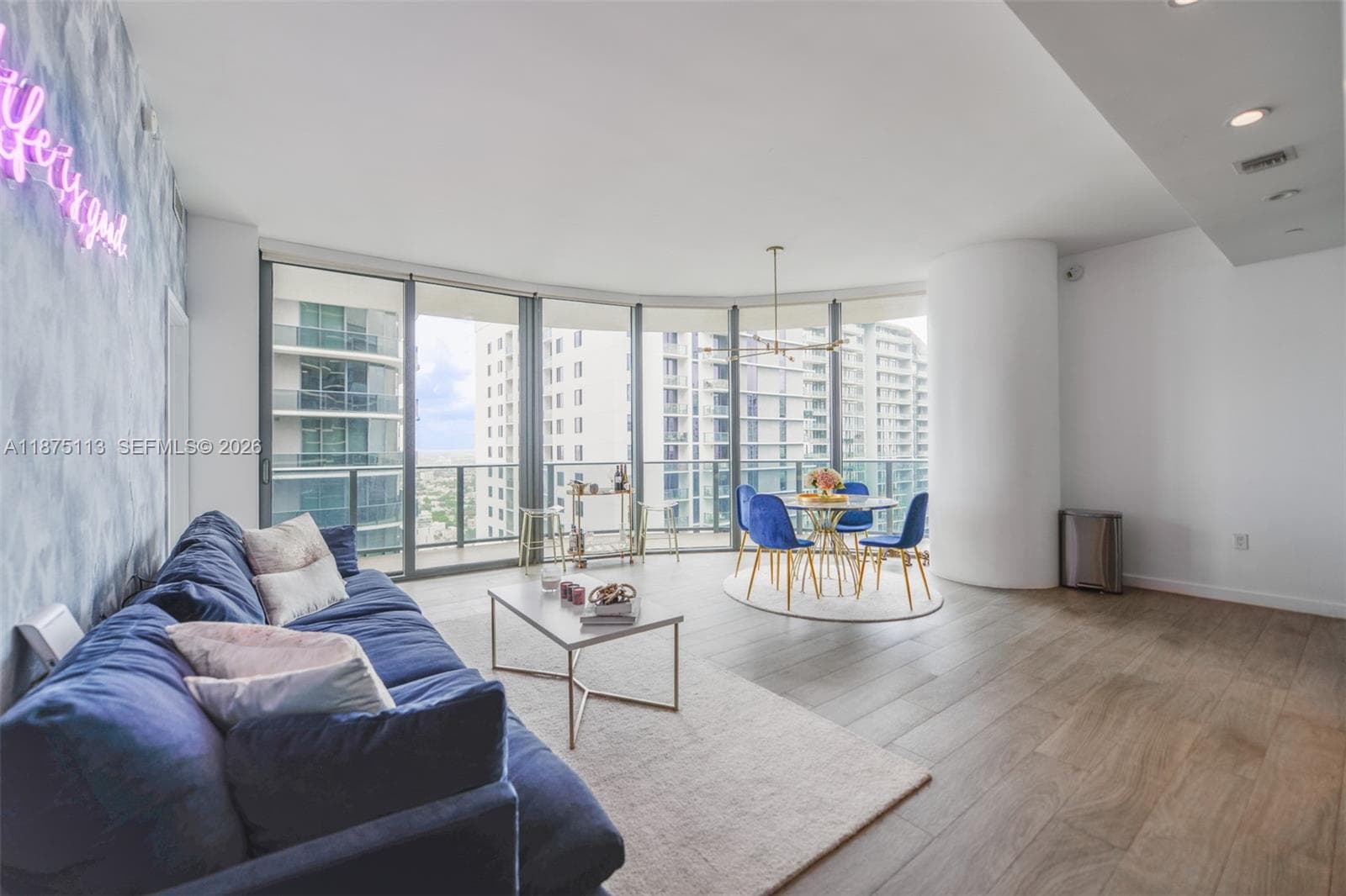 45 SW 9th ST # 4108, Miami, FL 33130 photo 2