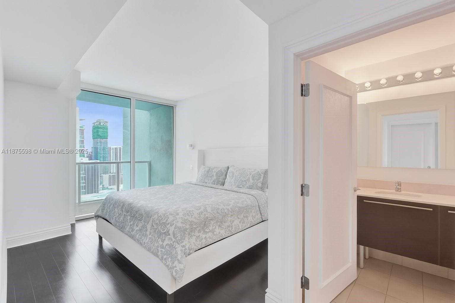 1900 N Bayshore Dr # 3207, Miami, FL 33132 photo 3