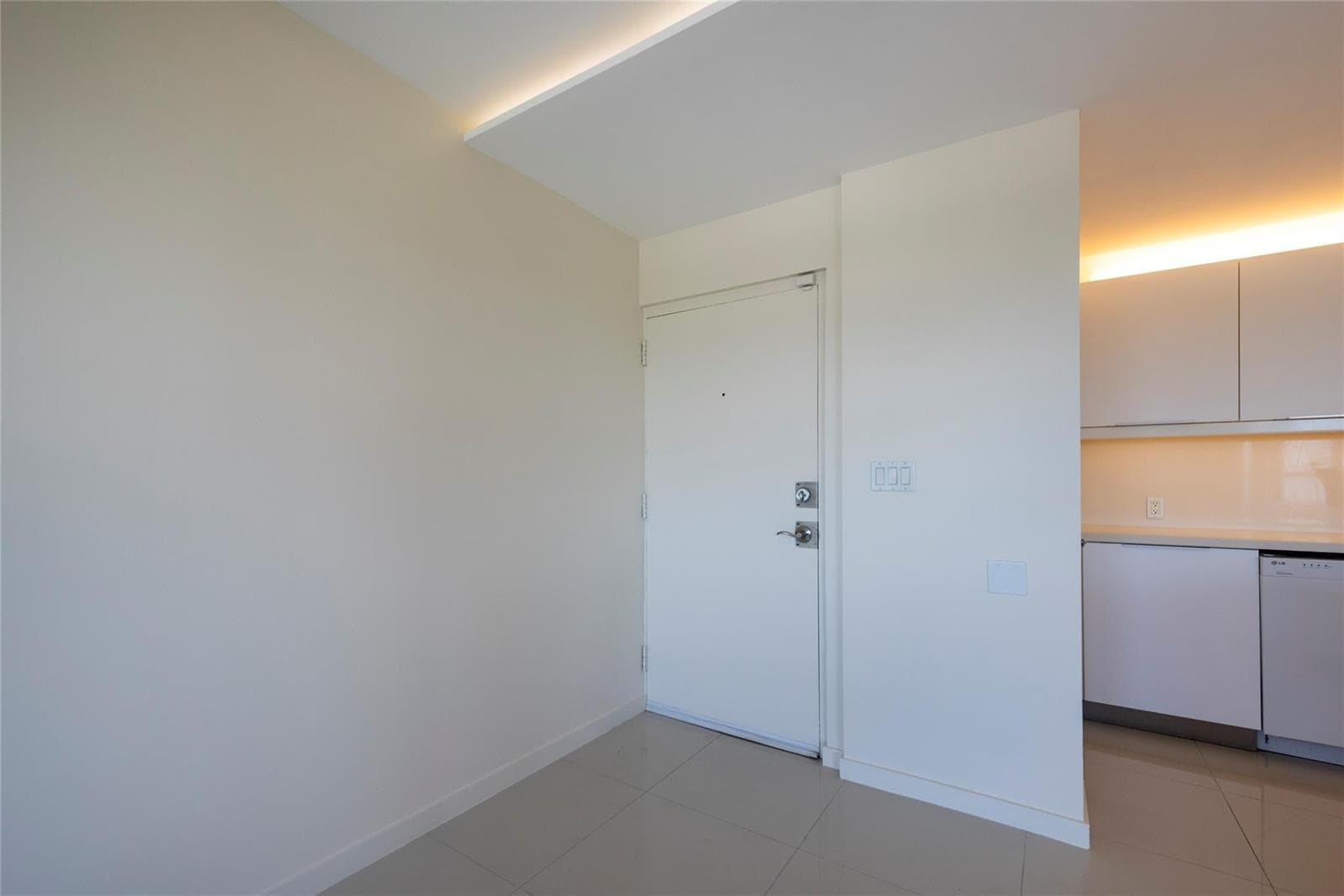 2555 NE 11th Street # 902, Fort Lauderdale, FL 33304 photo 5