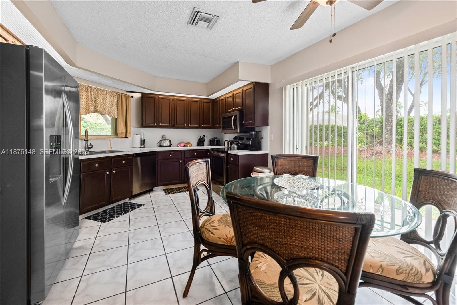 2585 SE 7th Pl, Homestead, FL 33033 photo 4