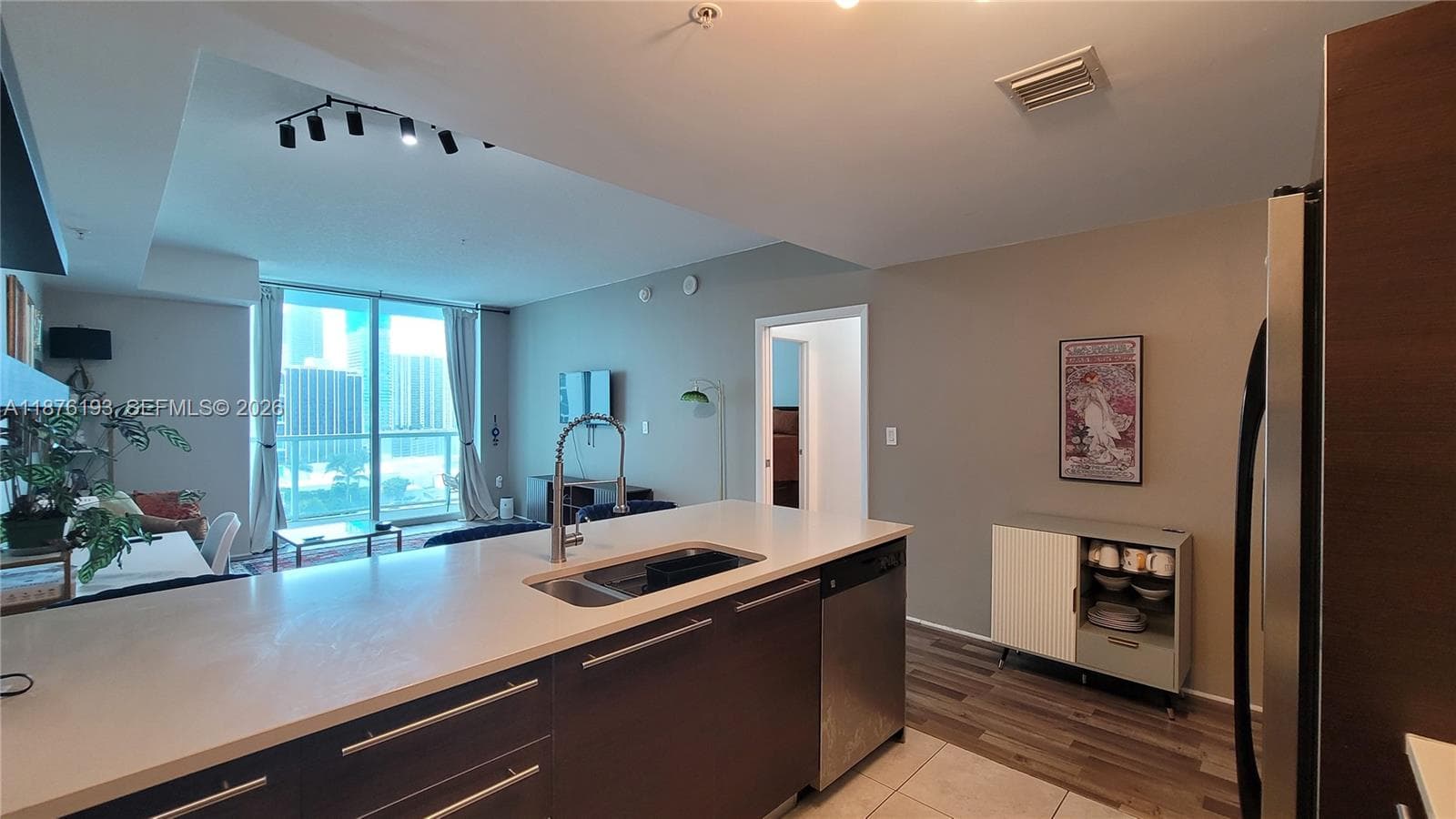 1900 N Bayshore Dr # 2009, Miami, FL 33132 photo 2
