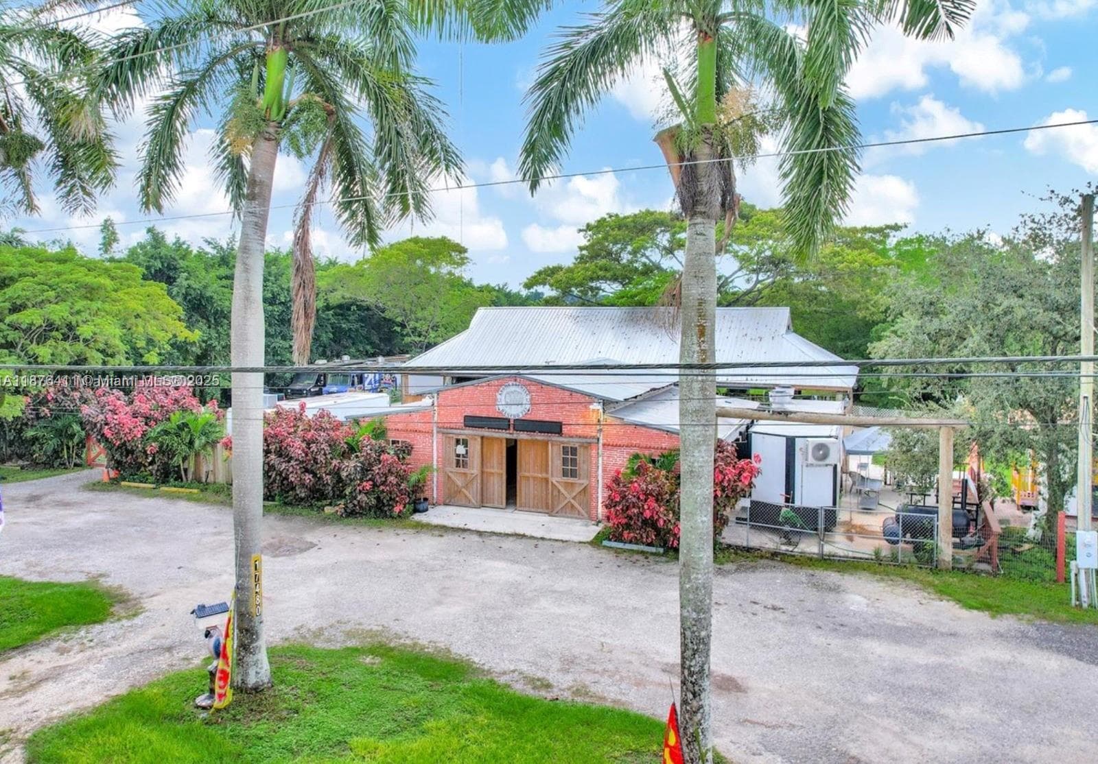 17480 SW 232nd St, Miami, FL 33170 photo 4