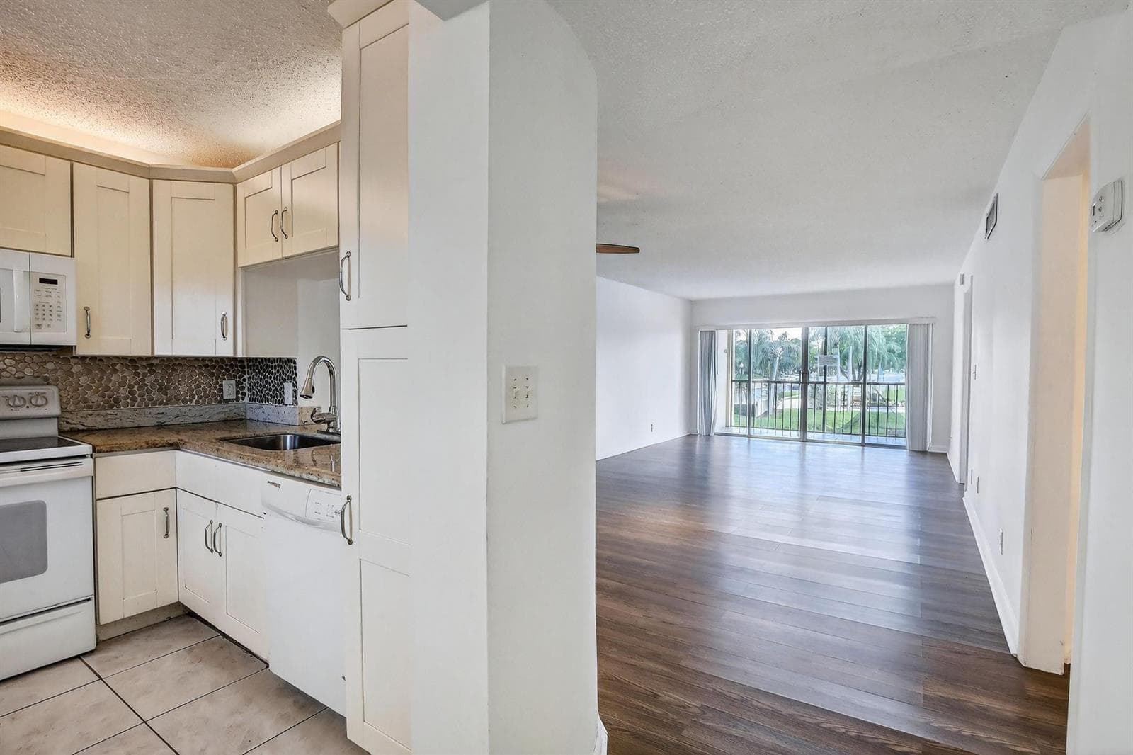3905 N Nob Hill Road # 201, Sunrise, FL 33351 photo 4