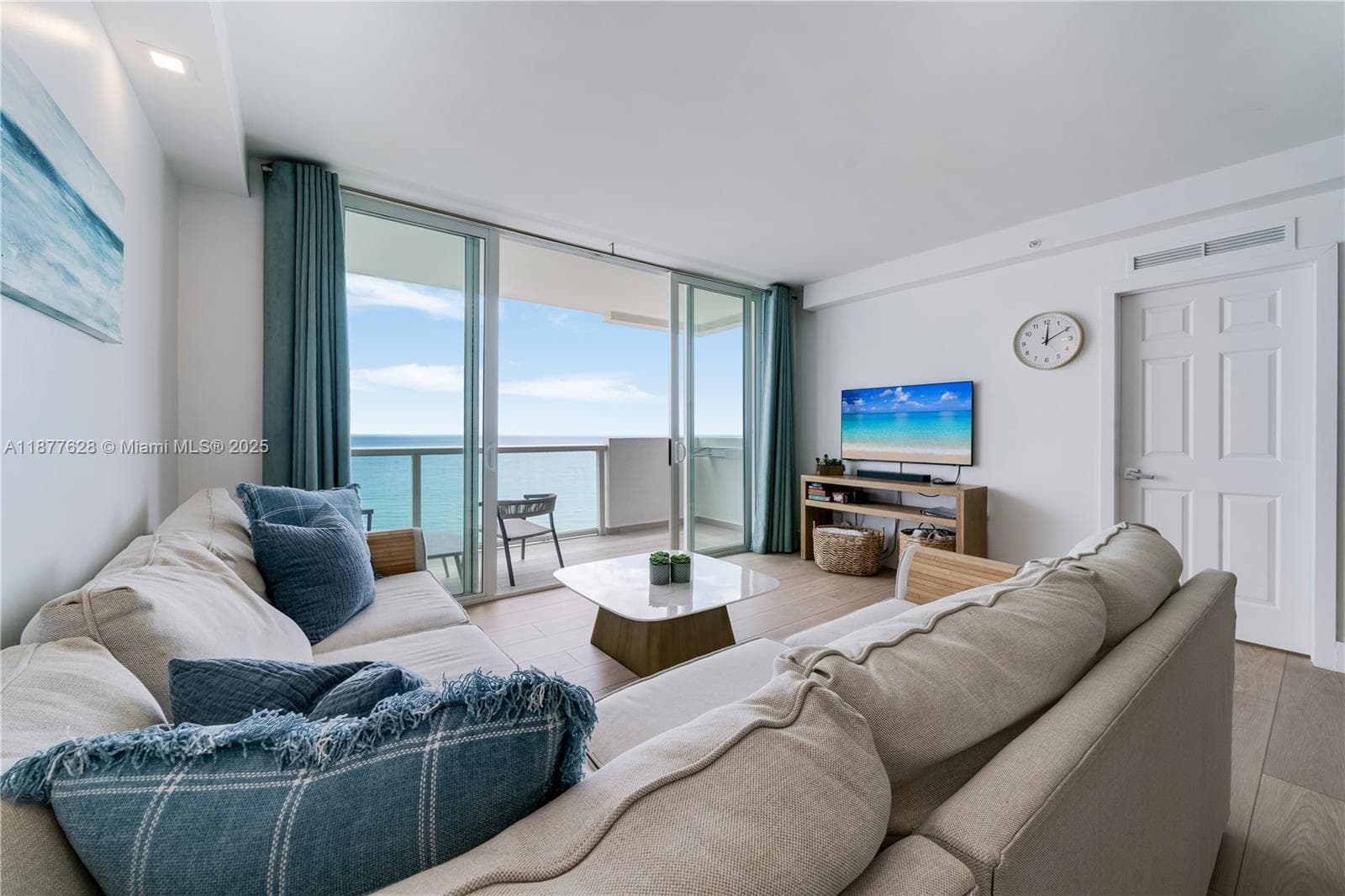 5601 Collins Ave # 1011, Miami Beach, FL 33140 photo 2