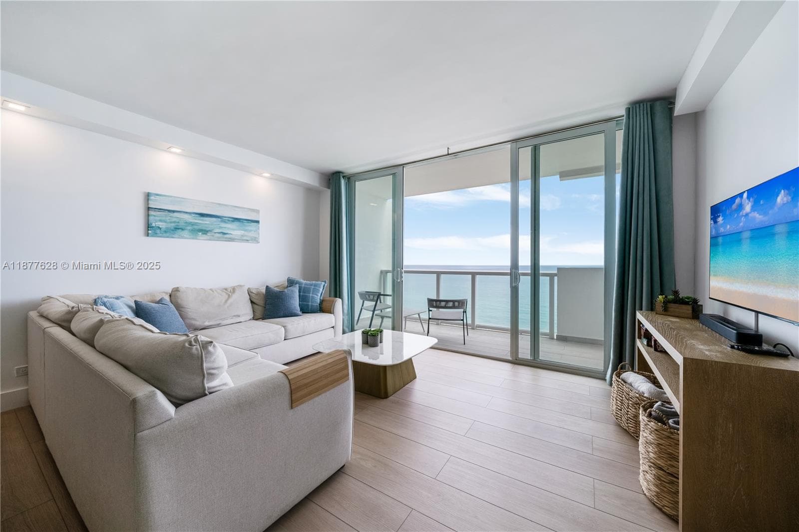 5601 Collins Ave # 1011, Miami Beach, FL 33140 photo 3