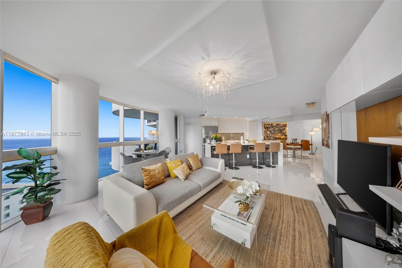 6301 Collins Ave # 2107, Miami Beach, FL 33141 photo 2