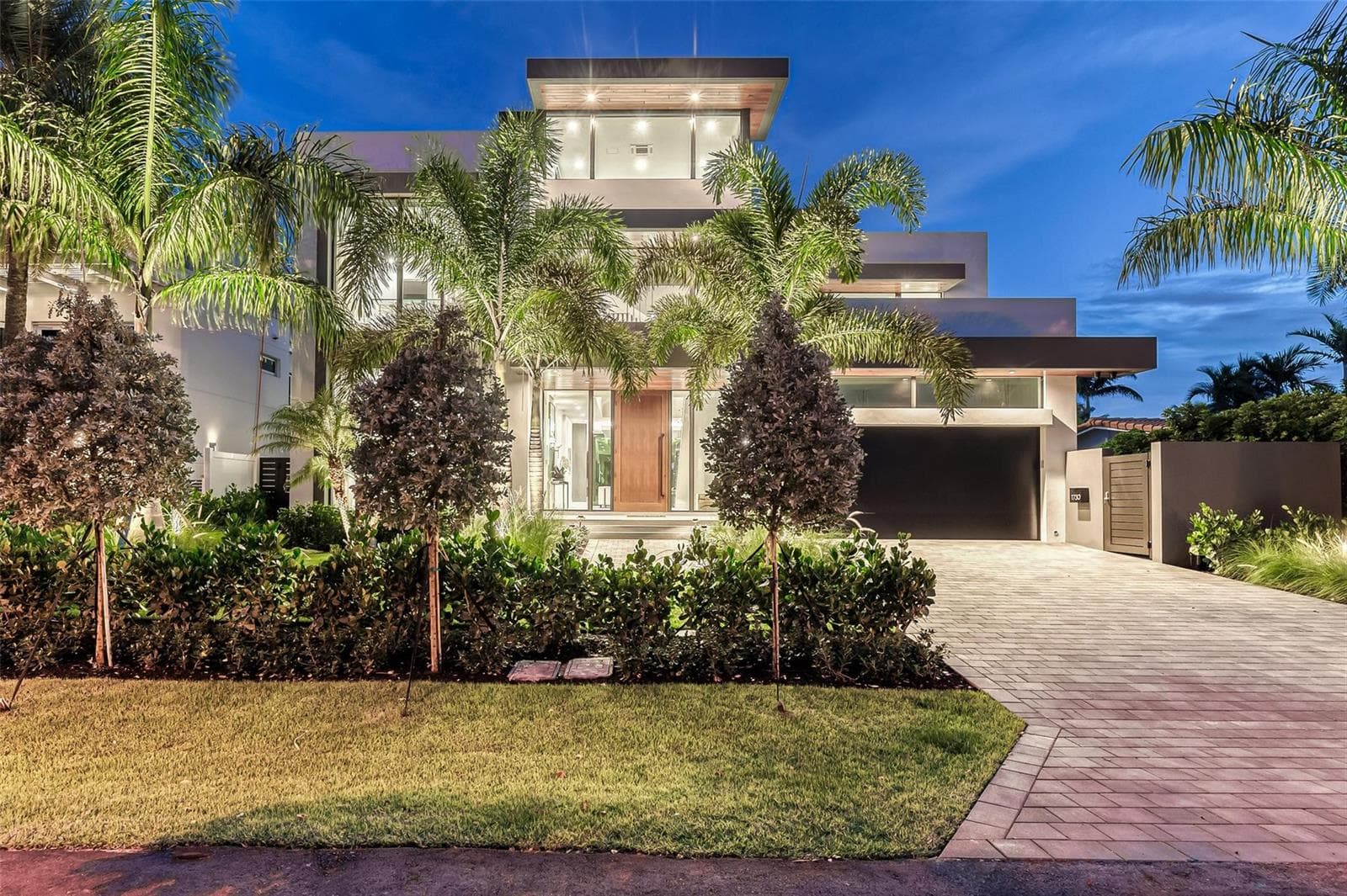 1730 SE 13th Street, Fort Lauderdale, FL 33316 photo 2