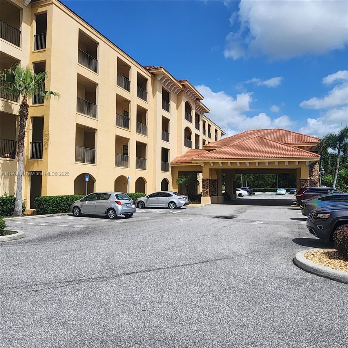 2351 Lakeview Dr # 114, Sebring, FL 33875 photo 3