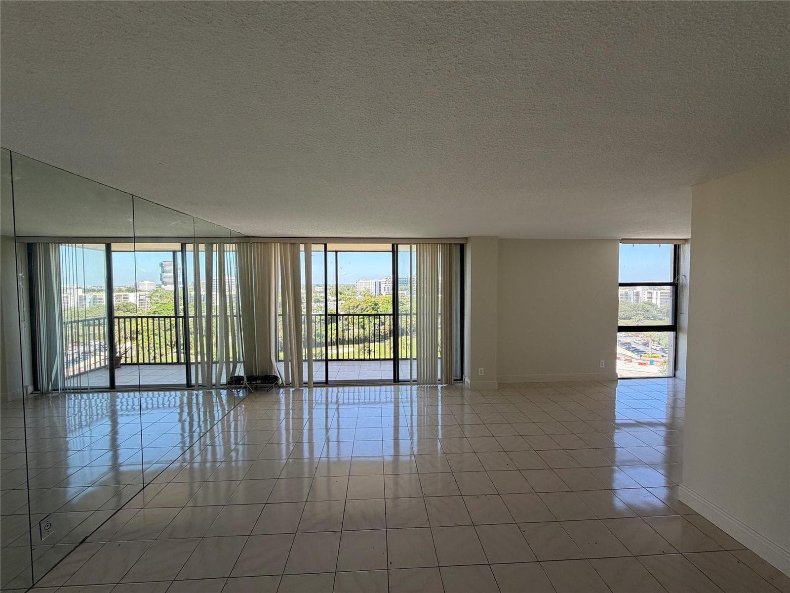 20335 W Country Club Drive # 1101, Aventura, FL 33180 photo 2