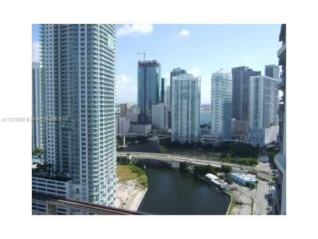 185 SW 7th St # 1909, Miami, FL 33130 photo 2