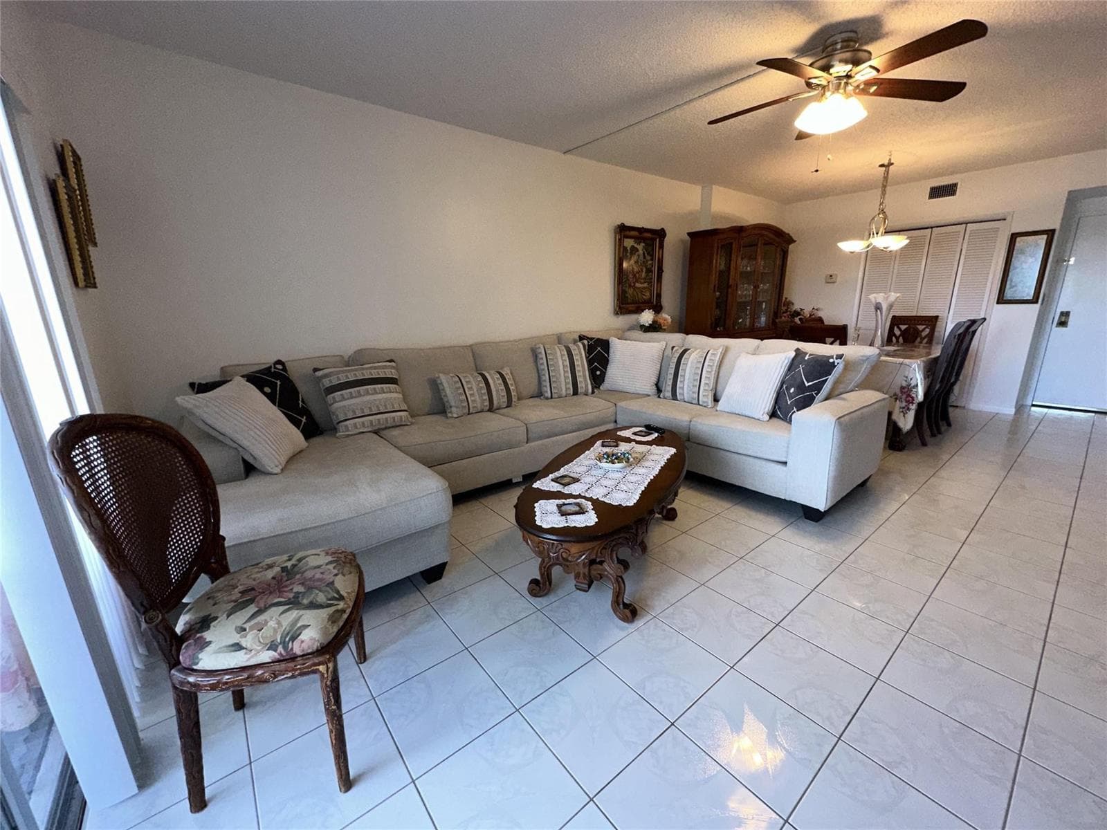 4330 Hillcrest Drive # 904, Hollywood, FL 33021 photo 2
