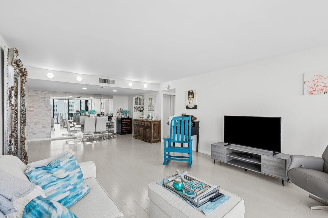 5600 N Flagler Drive # 2004, West Palm Beach, FL 33407 photo 3