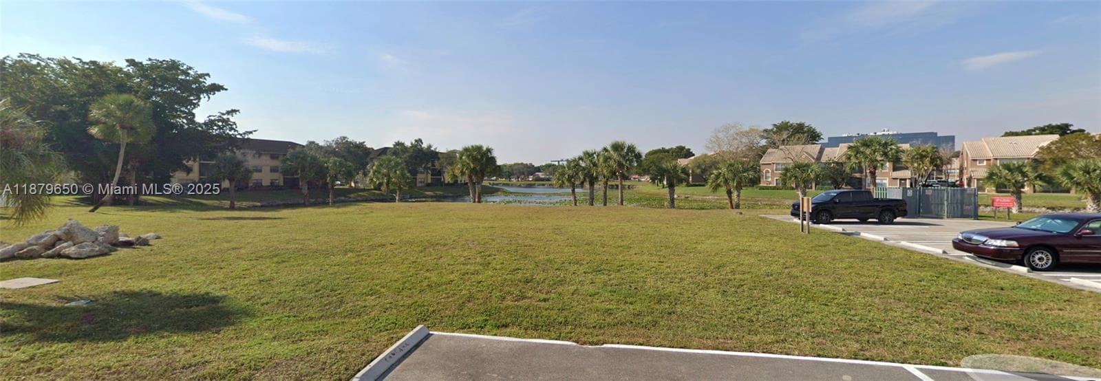 28 Nw Dr, Coral Springs, FL 33065 photo 2