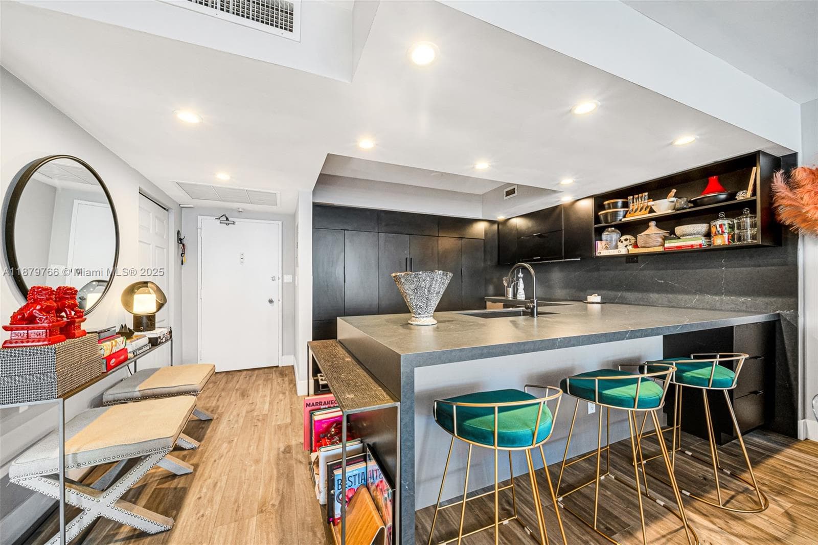 5600 Collins photo 3