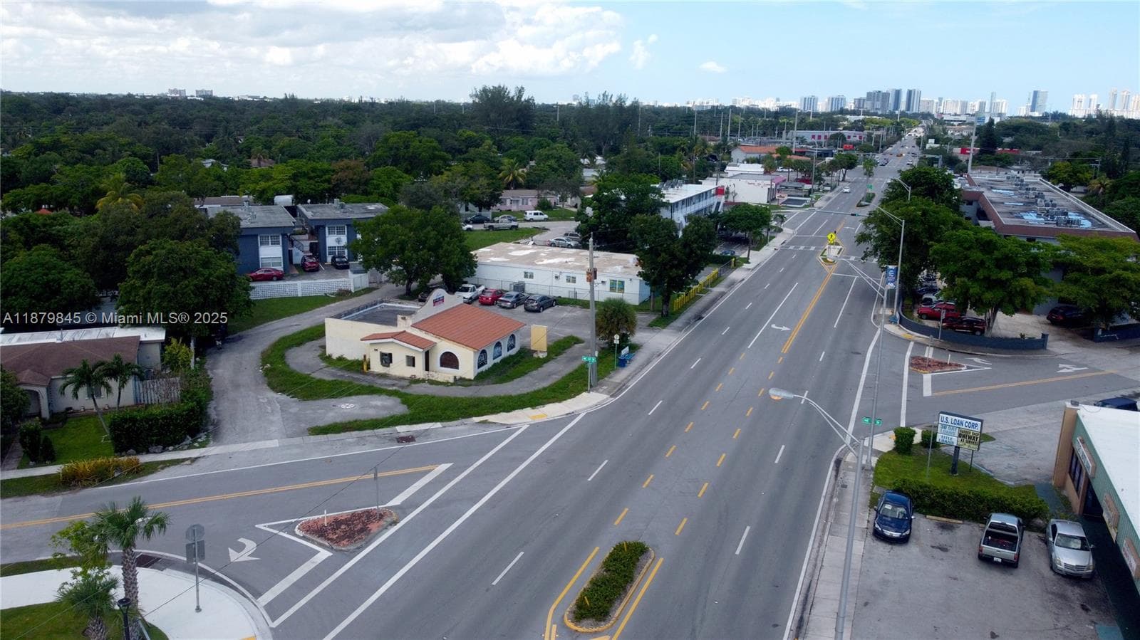 14100 W Dixie Hwy, North Miami, FL 33161 photo 3