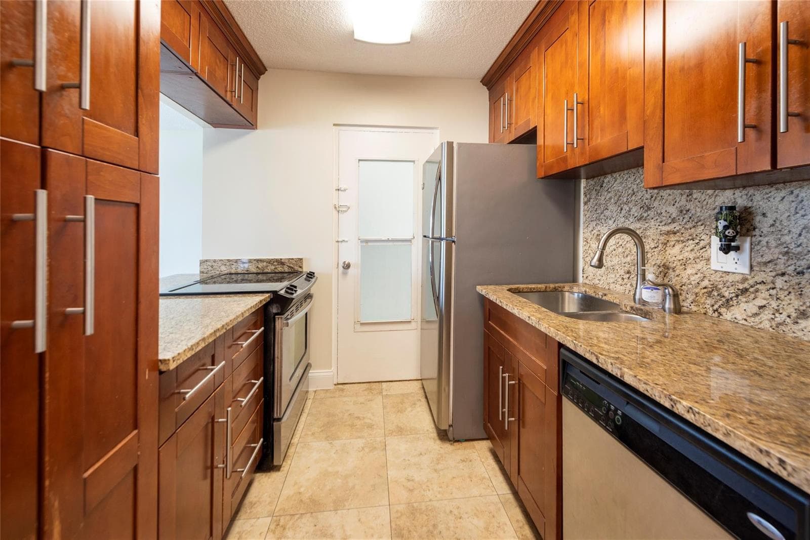 2555 NE 11th Street # 302, Fort Lauderdale, FL 33304 photo 5