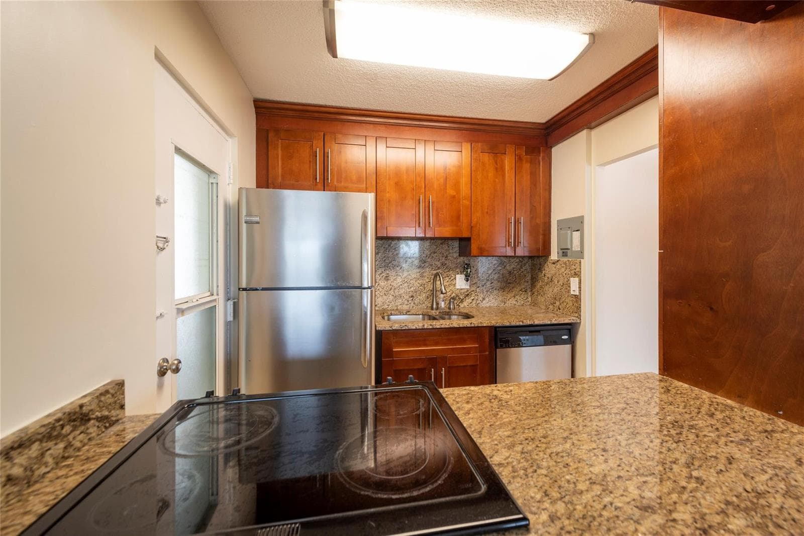 2555 NE 11th Street # 302, Fort Lauderdale, FL 33304 photo 4