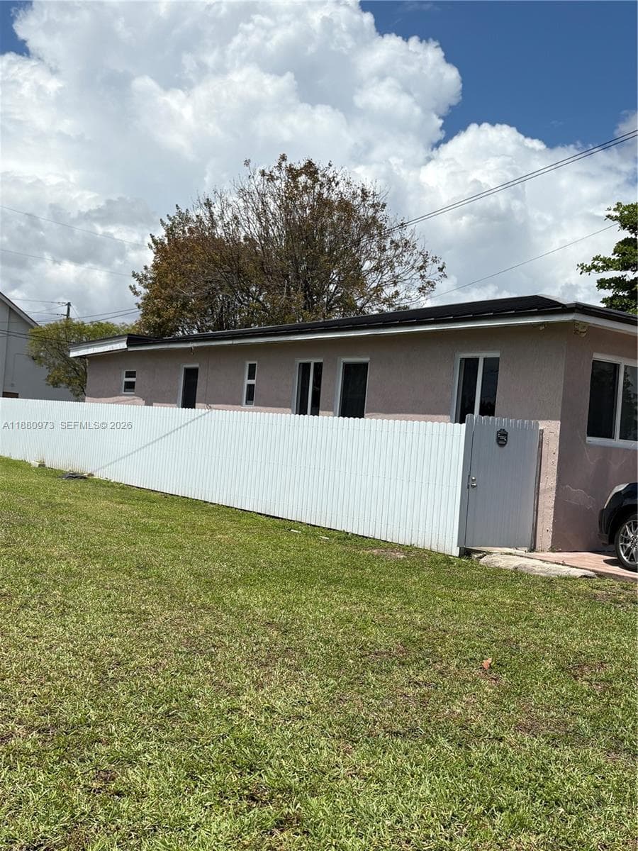 7130 NW 21st Ct, Miami, FL 33147 photo 2