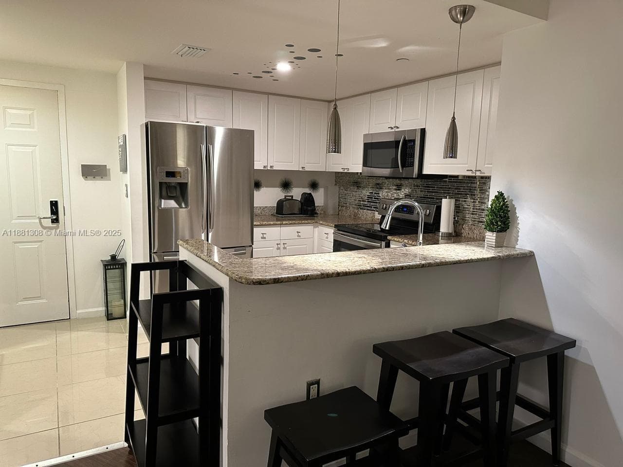 19501 S W country Club dr # 1706, Aventura, FL 33180 photo 4