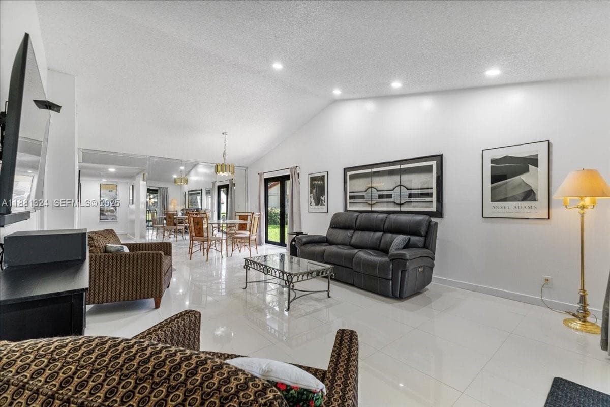 16273 Laurel Dr # 7, Weston, FL 33326 photo 5