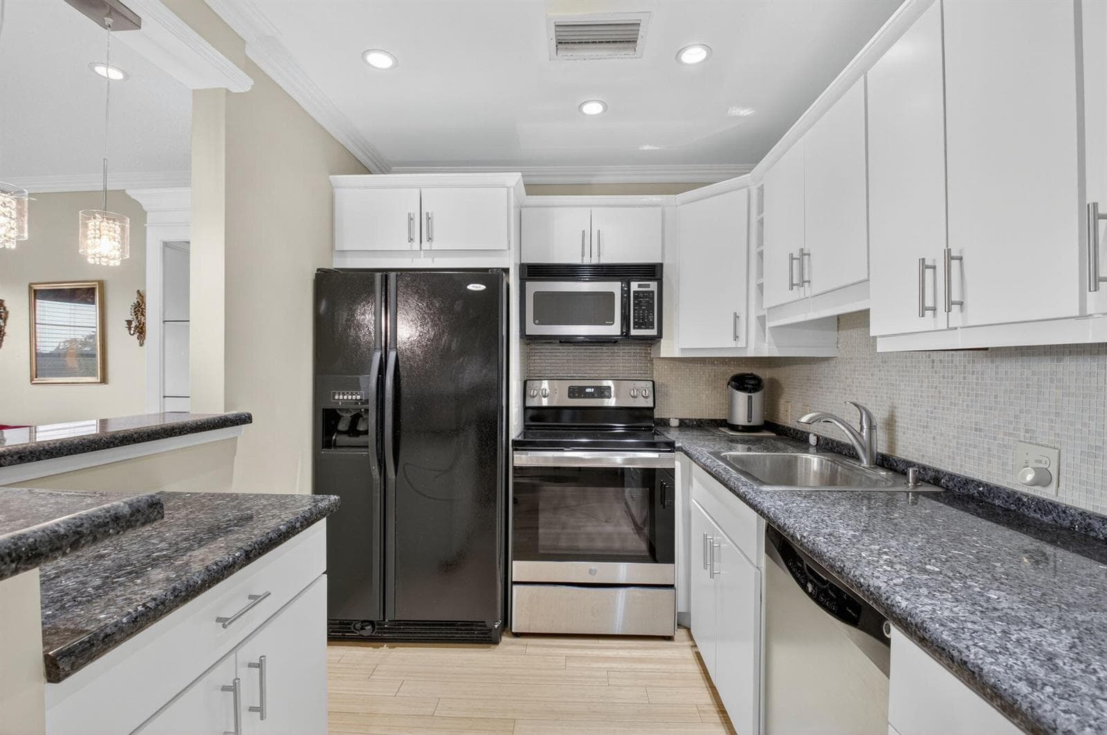 125 Suffolk C, Boca Raton, FL 33434 photo 2