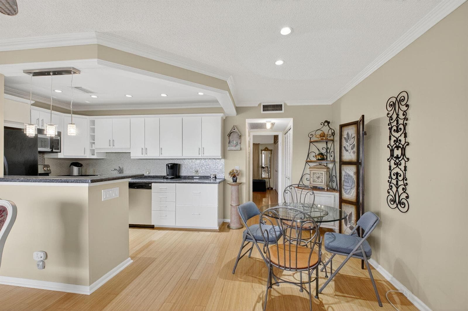125 Suffolk C, Boca Raton, FL 33434 photo 5