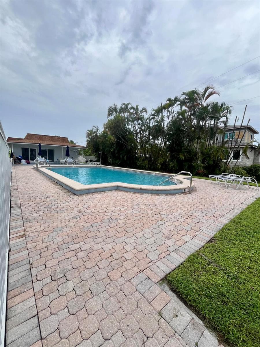 658 NE 6th Court # L, Boynton Beach, FL 33435 photo 2