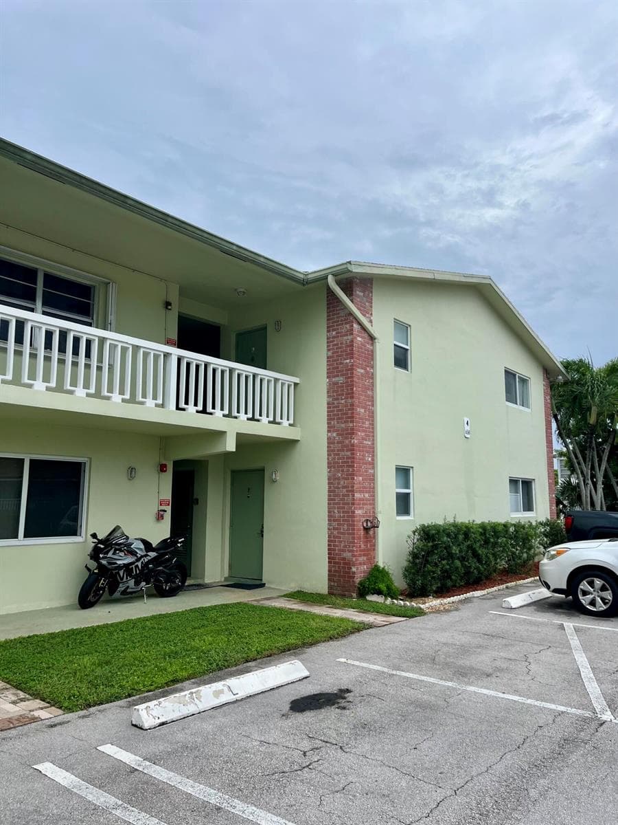 658 NE 6th Court # L, Boynton Beach, FL 33435 photo 5