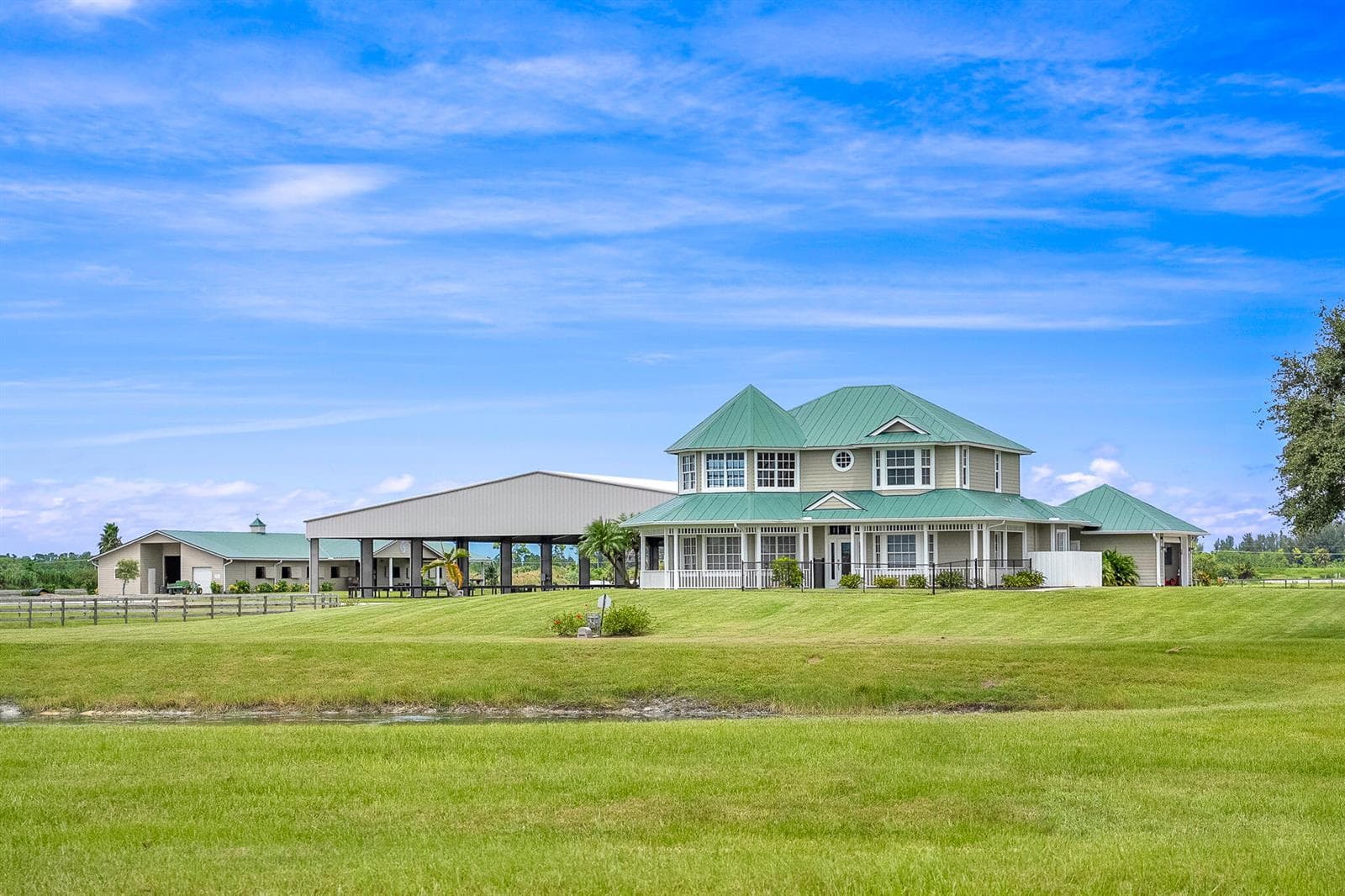 13700 SW Groveside Drive, Stuart, FL 34997 photo 4