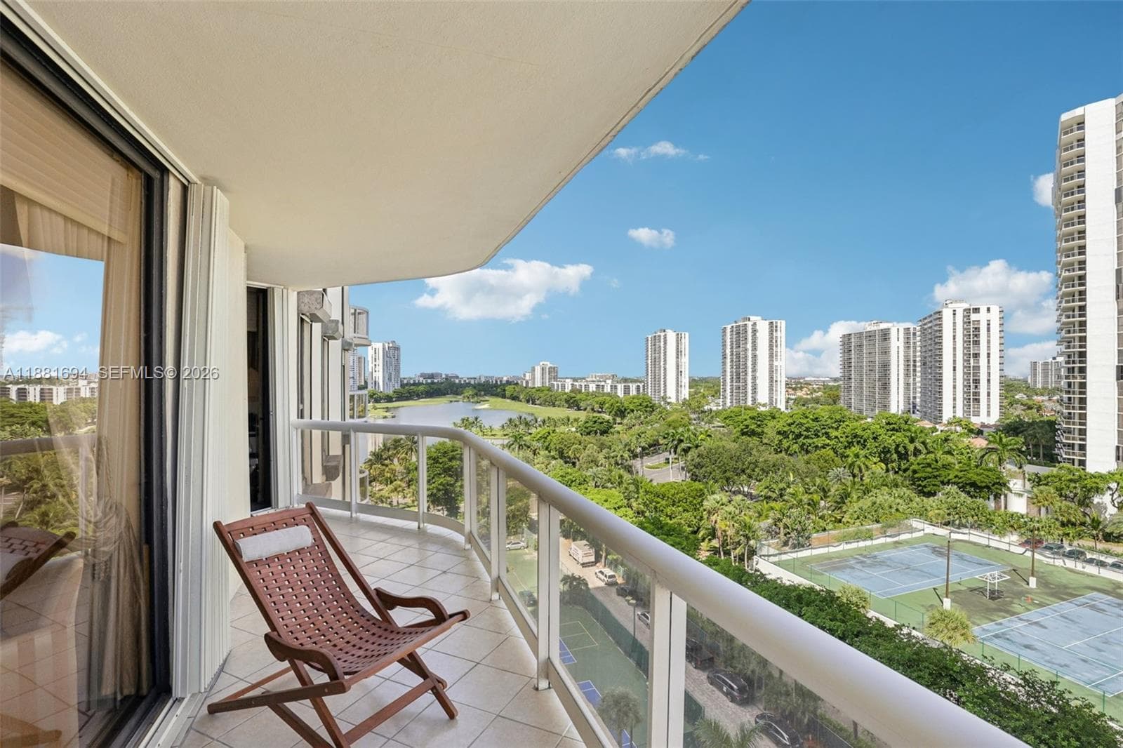 20191 E Country Club Dr # 1102, Aventura, FL 33180 photo 2