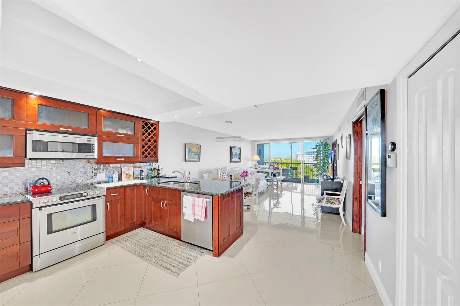 2940 N Course Drive # 811, Pompano Beach, FL 33069 photo 2