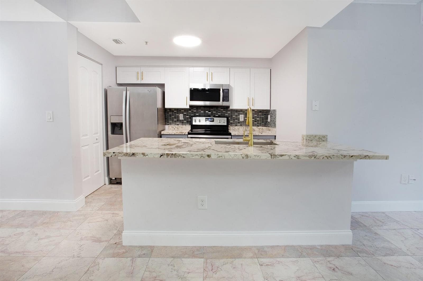 5860 W Sample Road # 204, Coral Springs, FL 33067 photo 2