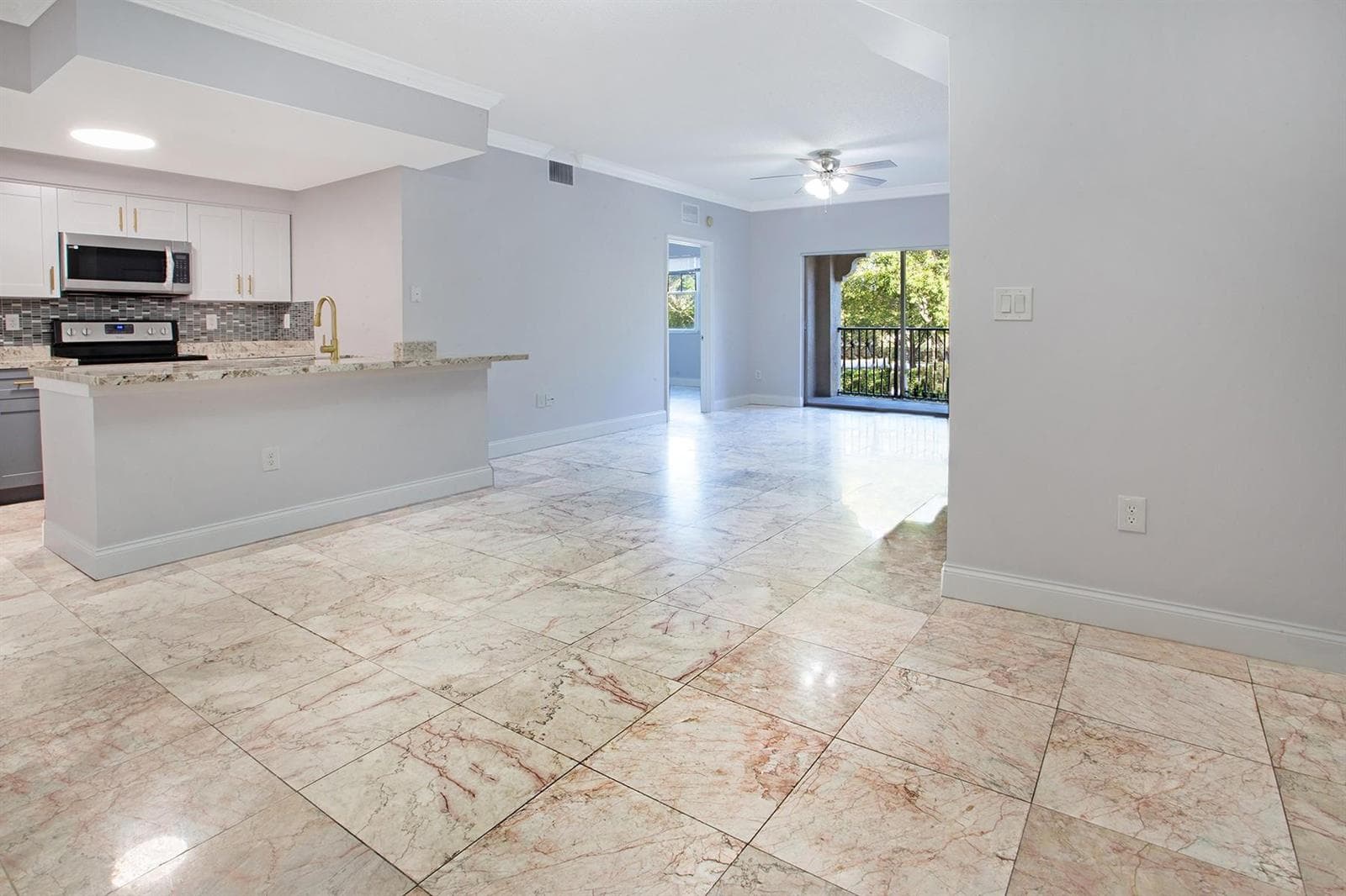 5860 W Sample Road # 204, Coral Springs, FL 33067 photo 3