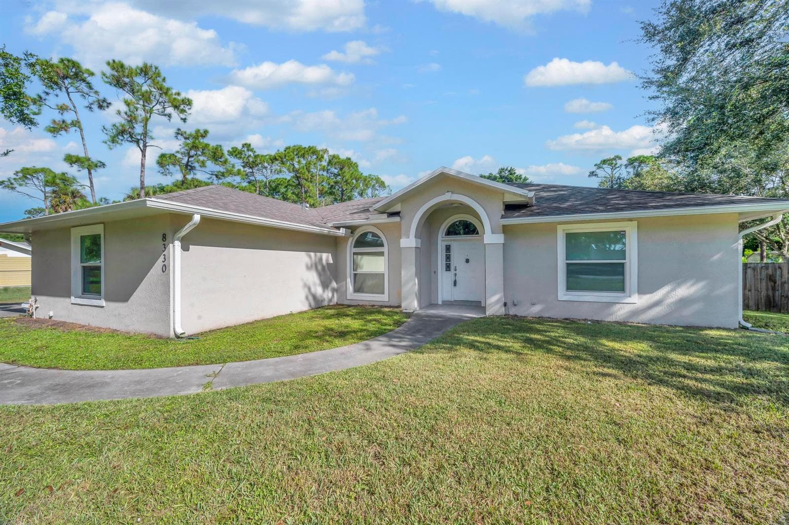 8330 Hidden Pines Road, Fort Pierce, FL 34945 photo 5